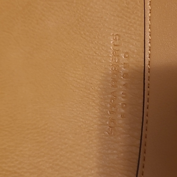 Sondra Roberts squared tan purse - Picture 2 of 7